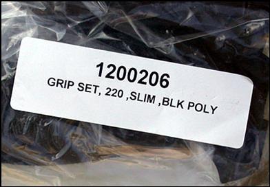 SIG-Sauer P220thinstocks 010.JPG